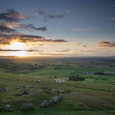 Loughcrew Megalithic Hostel Millbrook Екстериор снимка